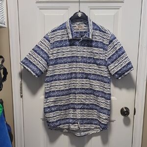 Stylish Blue and White Men's Casual Shirt